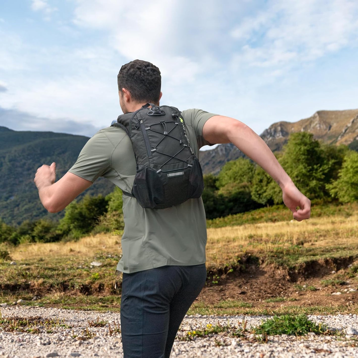 Essential Men's Hydration Pack